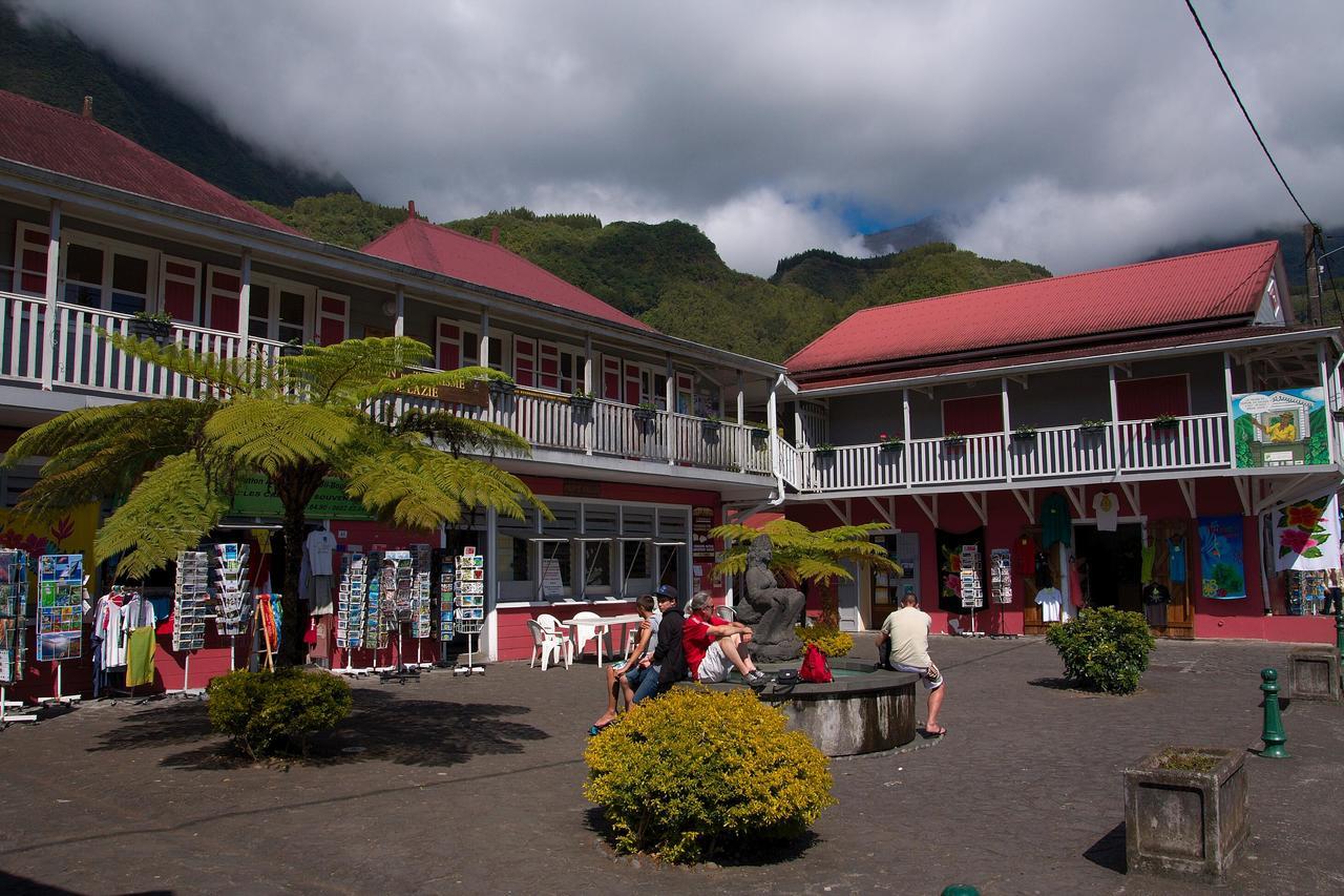 Gite Du Piton D Anchaing Hell-Bourg ภายนอก รูปภาพ